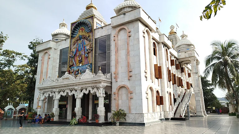 ISKCON Temple In Meherpur Vandalised Amid Fears Of Religious Clashes - | Photo: Wikimedia Commons